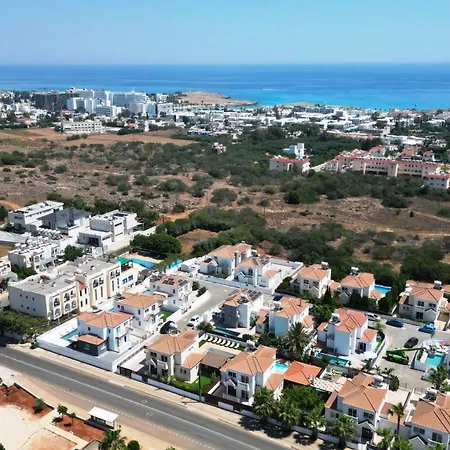 La Bella Nissi Vila
