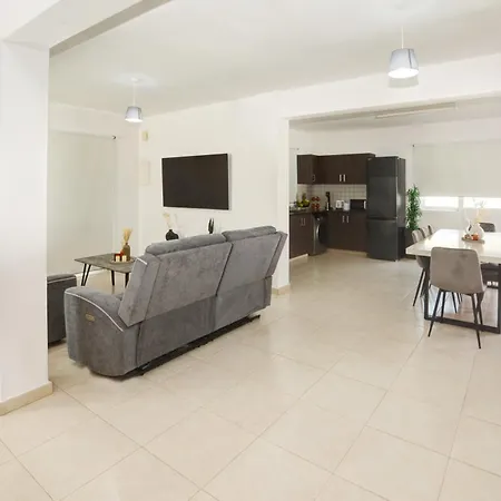 Vila La Bella Nissi Ayia Napa